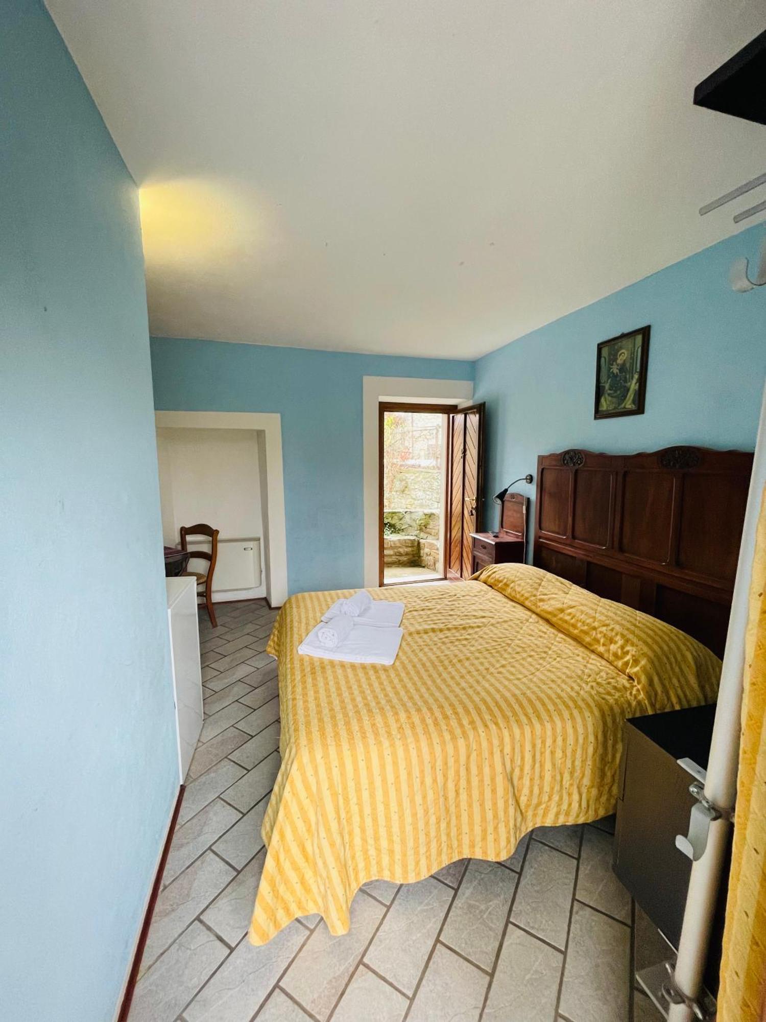 Agriturismo Gallo Cortemilia ภายนอก รูปภาพ
