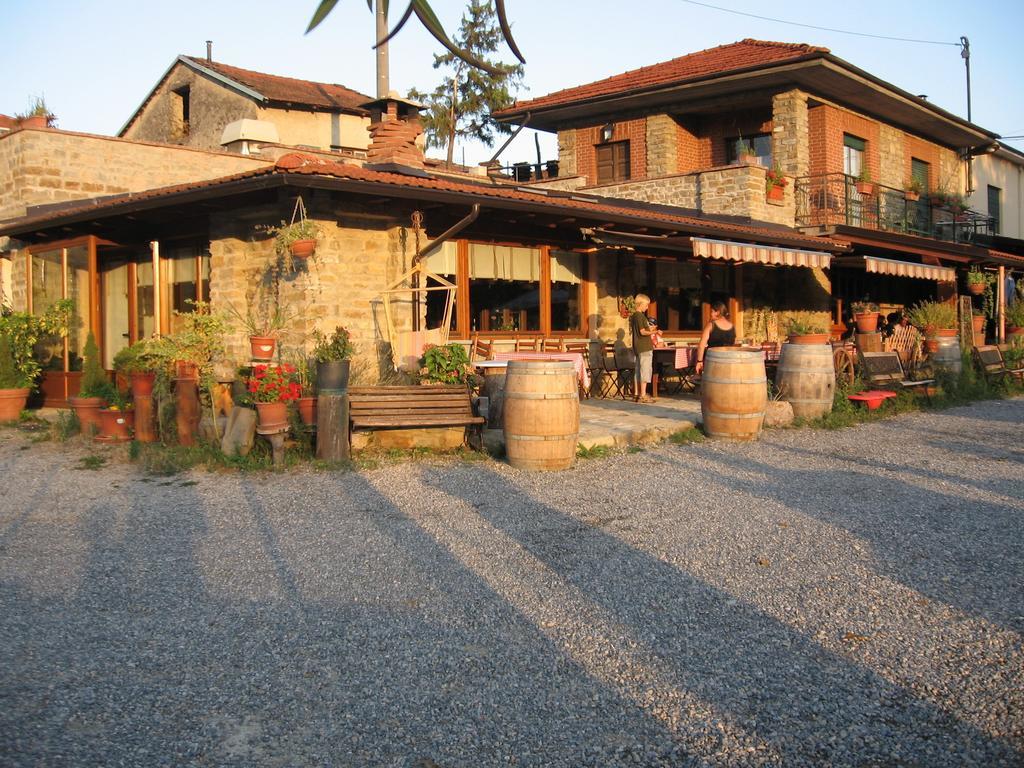 Agriturismo Gallo Cortemilia ภายนอก รูปภาพ